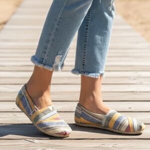Toms Multicolor Striped Espadrilles Flats Slip On Cozy Aztec Tribal Shoes